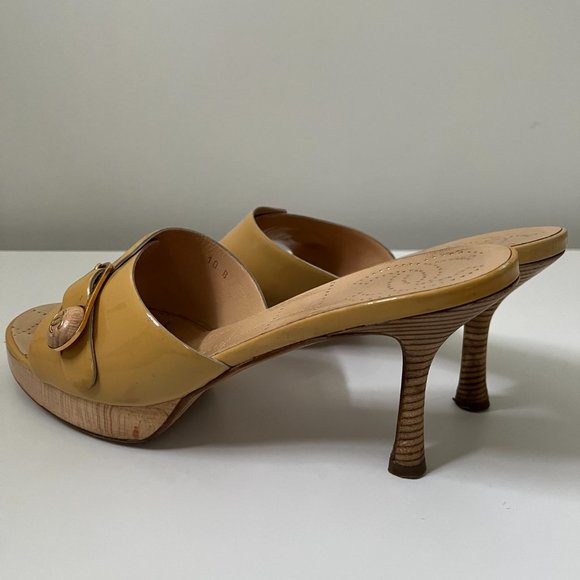 CHANEL Vintage Slides - Picture 2 of 16